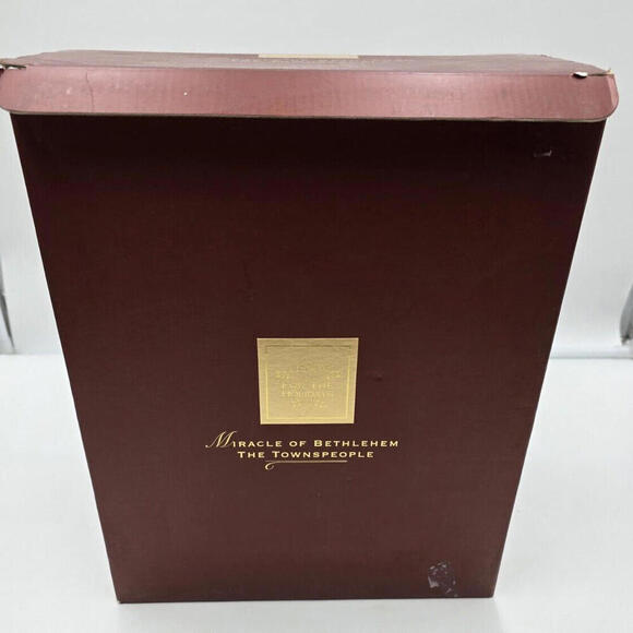 Lenox Miracle in Bethlehem The Townspeople Set of 3 With Box‎ - Picture 2 of 15